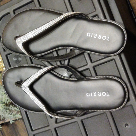 Torrid size 8 Black and Rhinestone Dressy Flip-Flops - Picture 2 of 5